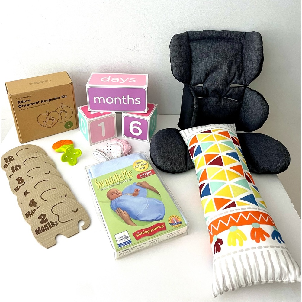 Baby stuff bundle - Picture 1 of 7